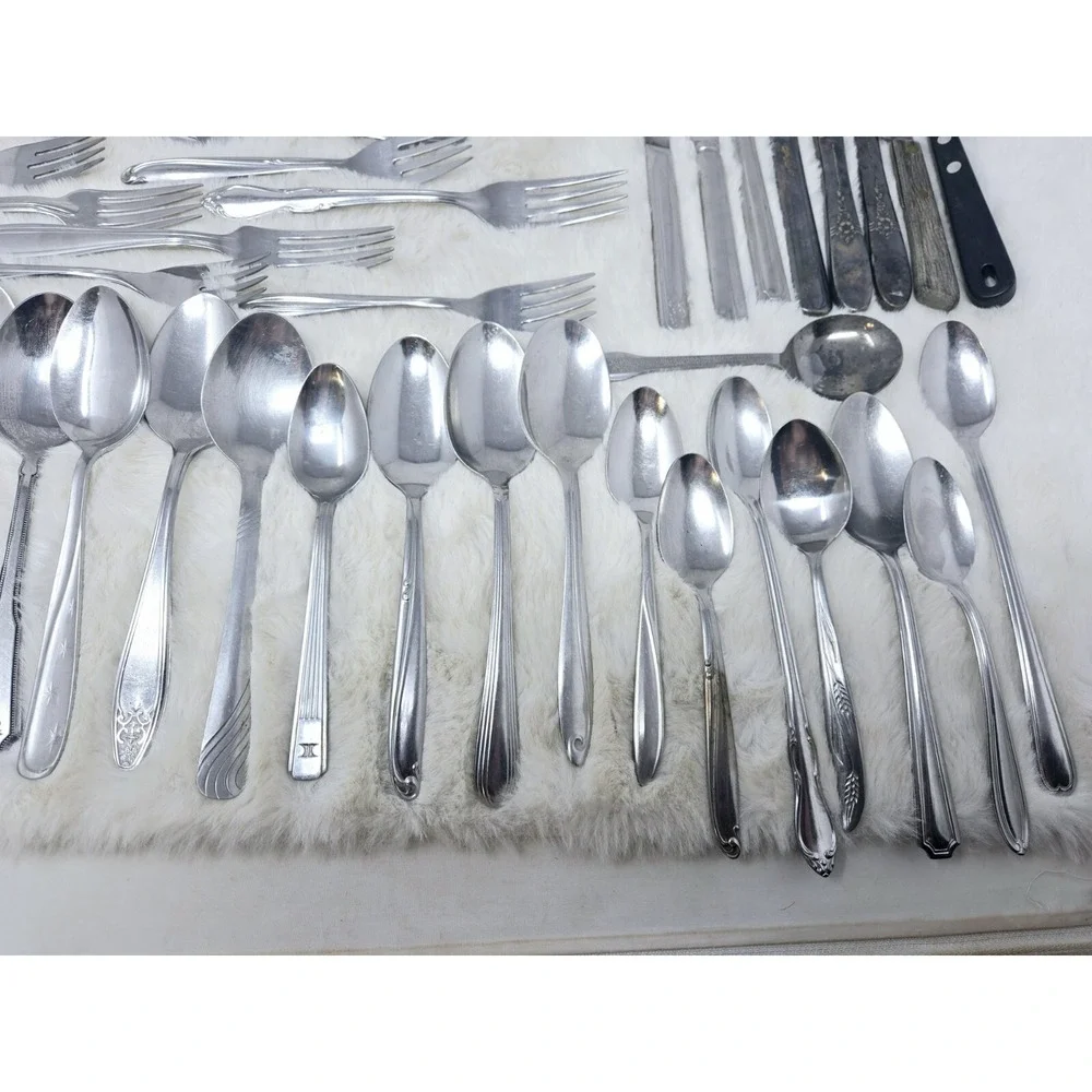 Lot of‎ 45 Assorted Vintage Silverplate Dinner/Place Forks Spoons Butter Knives